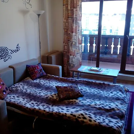 Private In Apartcomplex Novy Khan Apartmán